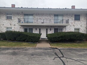 5526 Heatherdowns Blvd in Toledo, OH - Building Photo - Building Photo