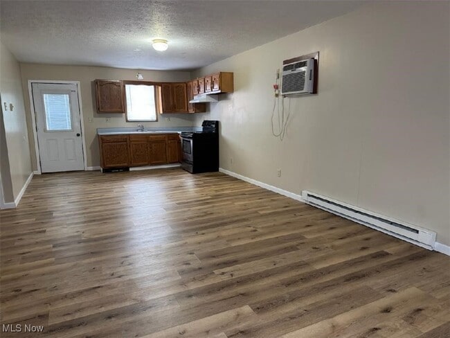 118 8th Dr NE in New Philadelphia, OH - Building Photo - Building Photo