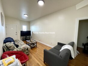 523 E 3rd St, Unit 1F in Boston, MA - Building Photo - Building Photo