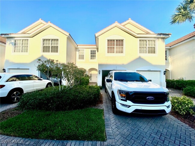 1070 Albany Ct in Naples, FL - Building Photo - Building Photo