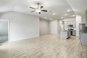 13617 Sugar Bush Path in Manor, TX - Building Photo - Building Photo