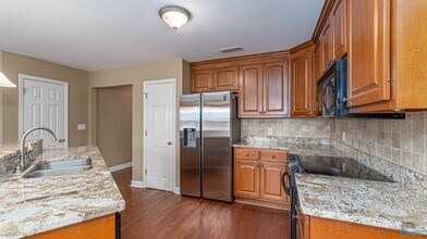 5311 Frankford Dr SE in Owens Cross Roads, AL - Building Photo - Building Photo