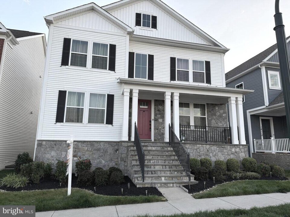 14114 Dunlin St in Clarksburg, MD - Building Photo