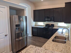 Available August 2026! Beautiful Home in Bryan! in Bryan, TX - Building Photo - Building Photo