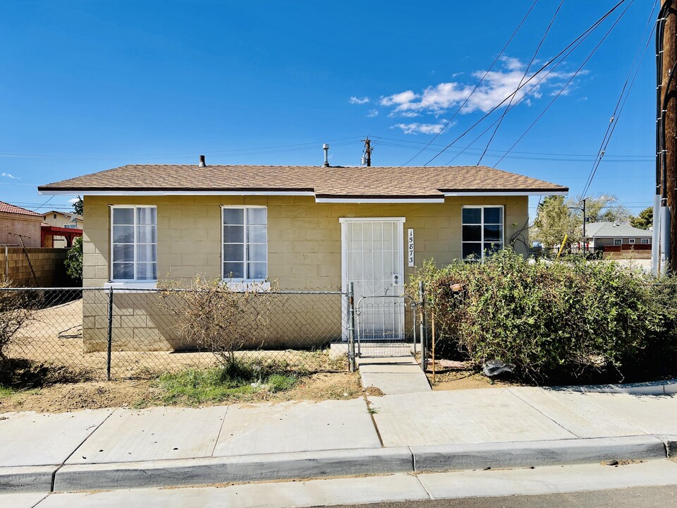 15873 N St in Mojave, CA - Building Photo