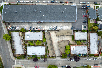 Knowland Park Townhomes in Oakland, CA - Building Photo - Building Photo