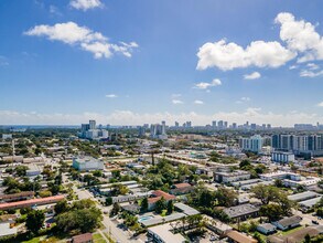2230 Fillmore St in Hollywood, FL - Foto de edificio - Building Photo