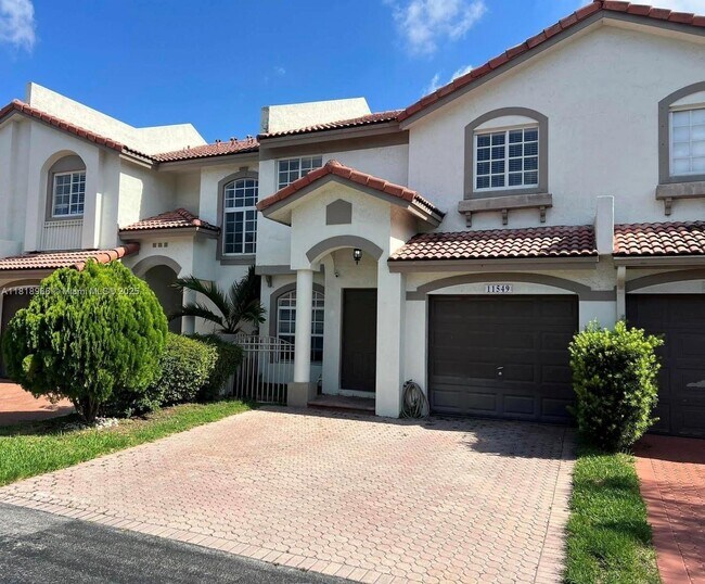 11549 NW 51st Ln in Doral, FL - Building Photo - Building Photo