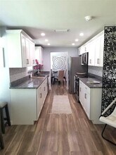 1868 Wharf Rd in Sarasota, FL - Building Photo - Building Photo