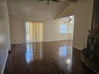 7823 Barberton Dr - 34