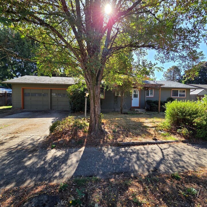 3435 NE Canterbury Cir in Corvallis, OR - Building Photo