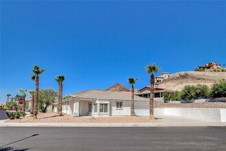 1127 Calico Ridge Dr in Henderson, NV - Building Photo - Building Photo