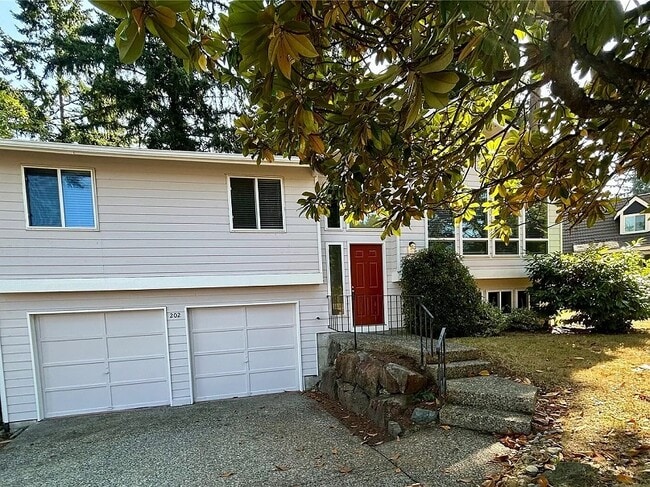 property at 202 Vashon Ave SE