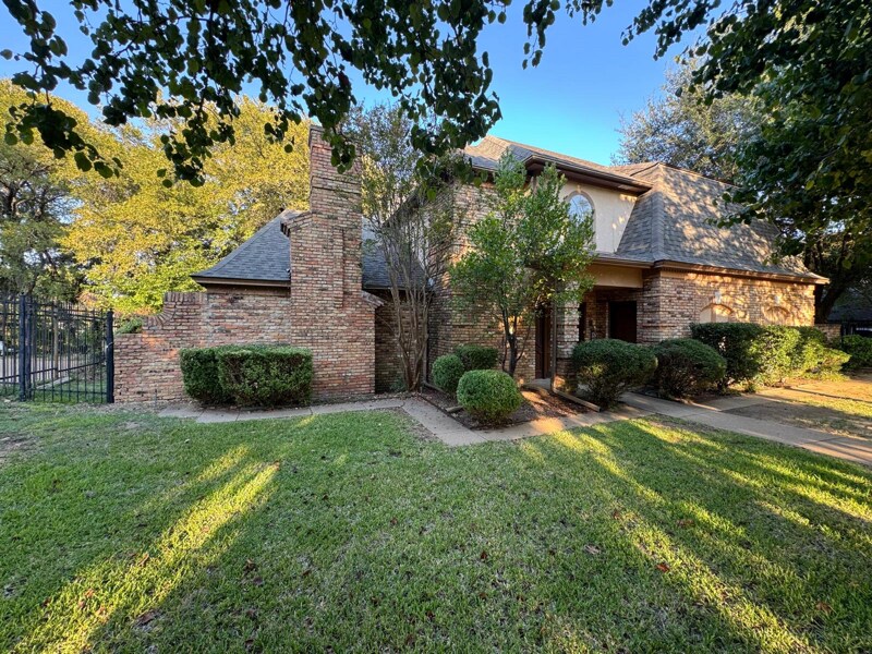 3622 Green Hollow Dr in Grand Prairie, TX - Foto de edificio