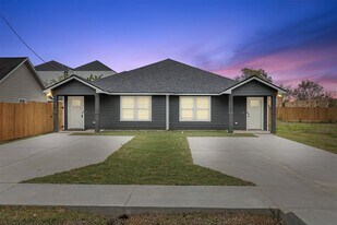 9716 Fillmore St in Houston, TX - Building Photo