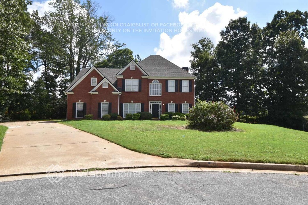 1755 Hayes Ct in Conyers, GA - Building Photo