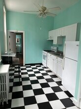 1721 Bank St, Unit 1st Floor Unit A in Baltimore, MD - Foto de edificio - Building Photo