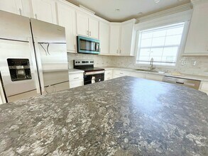 5668 Woodford St in Brooksville, FL - Building Photo - Building Photo
