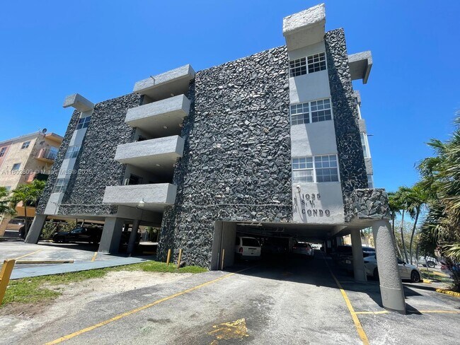 property at 1035 W 77th St