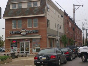 1414 McKean St, Unit 1414 McKean--3rd floor in Philadelphia, PA - Building Photo - Building Photo