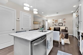 712 Shepherd Rd NW in Washington, DC - Building Photo - Building Photo