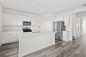 7882 W 105th Pl in Crown Point, IN - Building Photo - Building Photo