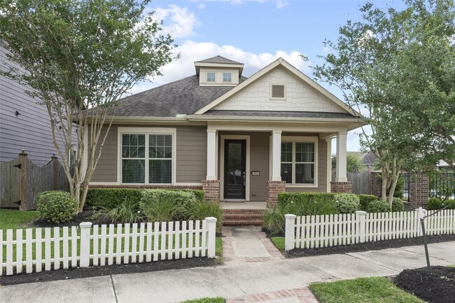 18423 Blue Hollow Heights Dr