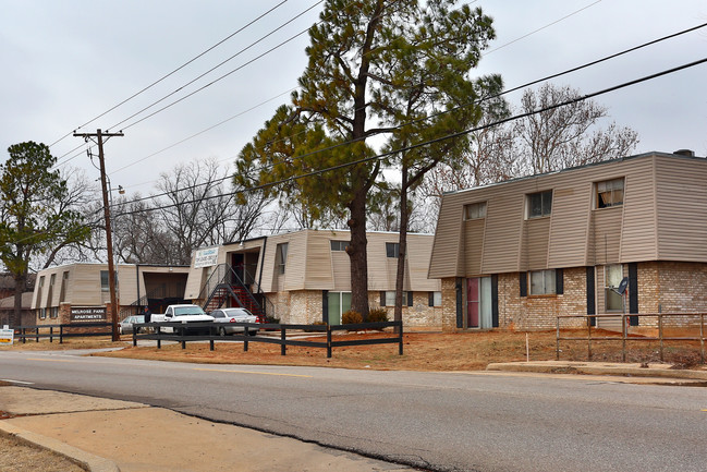 Melrose Park Apartments in Oklahoma City, OK - Foto de edificio - Building Photo