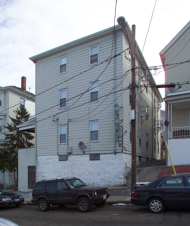 194 Beach St in Fall River, MA - Building Photo - Building Photo