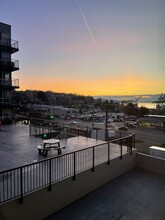 2818 Grand Ave, Unit Nautica in Everett, WA - Building Photo - Building Photo