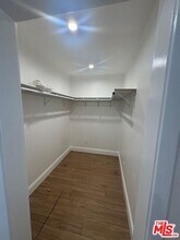 6542 Zelzah Ave in Los Angeles, CA - Building Photo - Building Photo