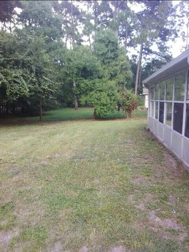 property at 11 Sunny Pl