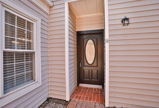 7665 Ameswood Rd in Houston, TX - Building Photo - Building Photo