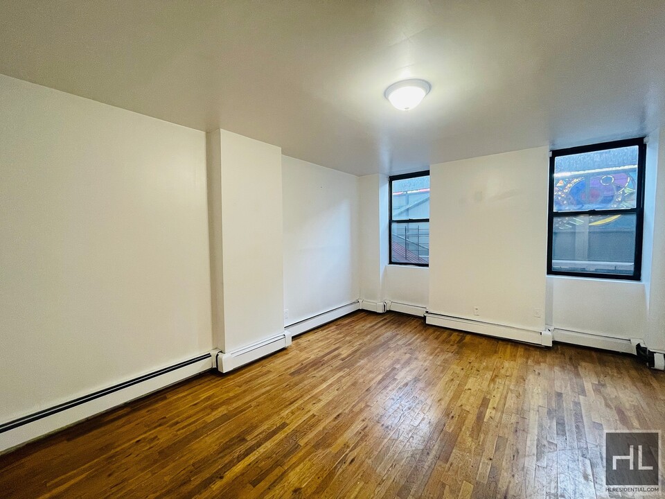 295 Broadway-Unit -3A in Brooklyn, NY - Foto de edificio