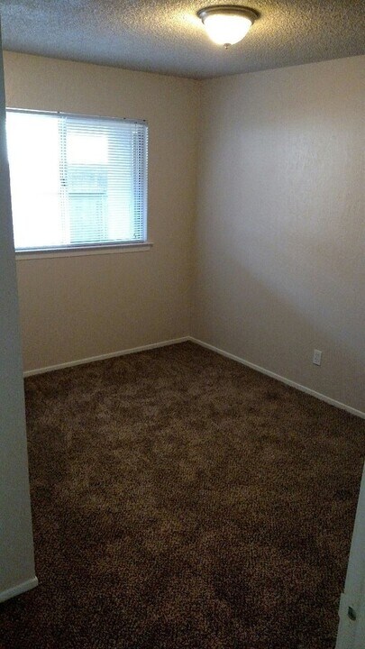 4311 N Ellendale Ave in Fresno, CA - Building Photo