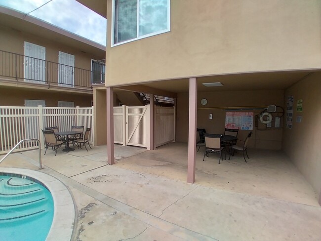 10535 National Blvd in Los Angeles, CA - Building Photo - Building Photo