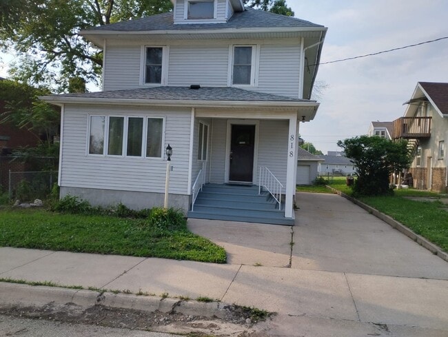 property at 818 4th Ave N