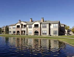 Camden Lakeway in Lakewood, CO - Building Photo - Building Photo