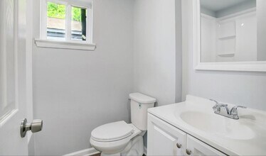 5123 Peachtree St in Houston, TX - Building Photo - Building Photo