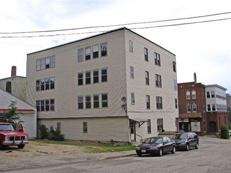 201 Waldo St in Rumford, ME - Foto de edificio - Building Photo