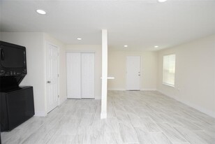 1711 Sabine St in Houston, TX - Building Photo - Building Photo