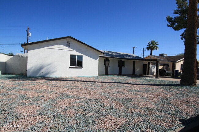 443 N Sycamore in Mesa, AZ - Building Photo - Building Photo