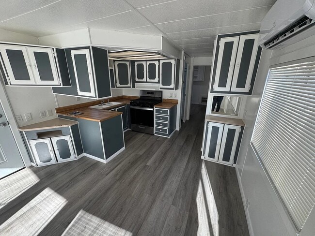 64 Sylvia St in Loma Linda, CA - Building Photo - Building Photo