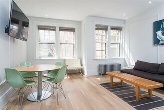 457 Washington St, Unit 2 in Brookline, MA - Building Photo - Building Photo