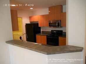 18 Dravus St in Seattle, WA - Building Photo - Building Photo