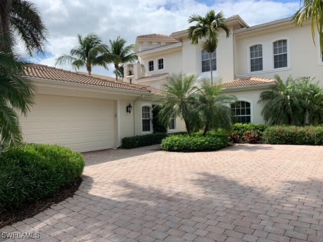 15543 Monterosso Ln in Naples, FL - Building Photo