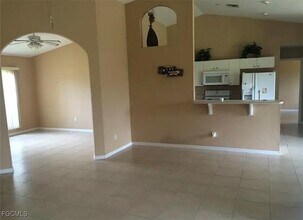 5245 SW 20th Ave in Cape Coral, FL - Building Photo - Building Photo
