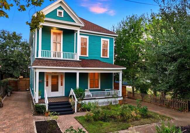 property at 1818 Decatur St