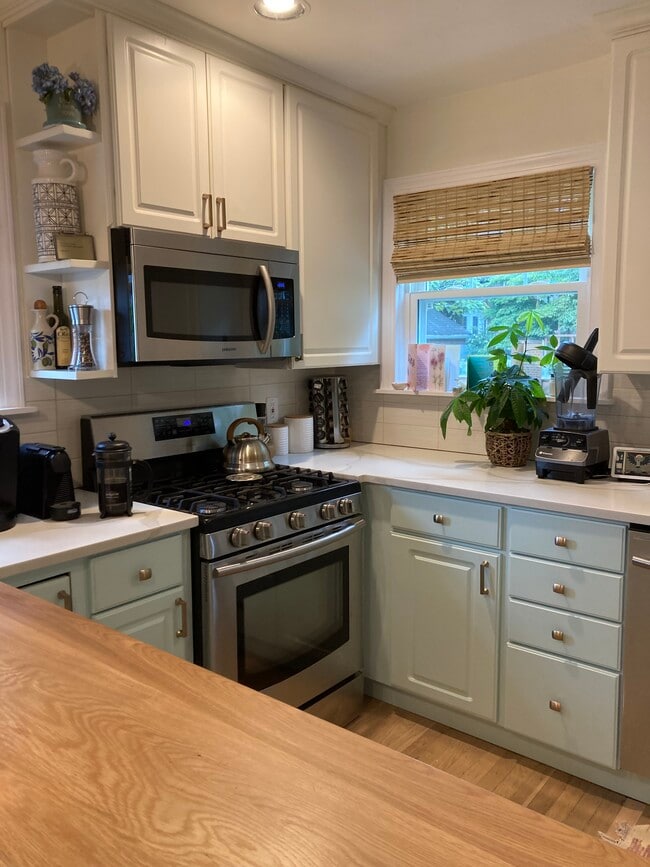221 Orchard Ln in Sewickley, PA - Building Photo - Building Photo