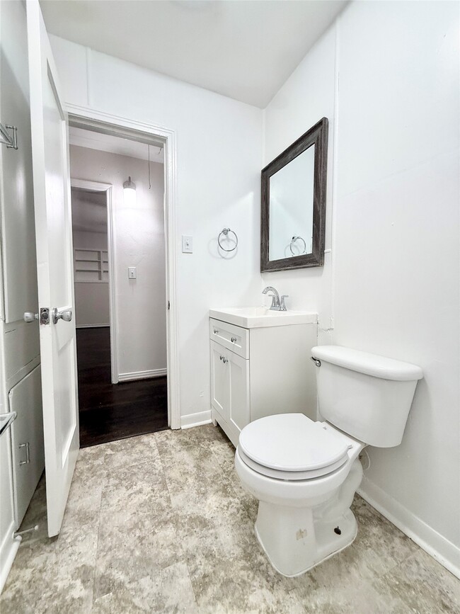 property at 832 S Anderson St